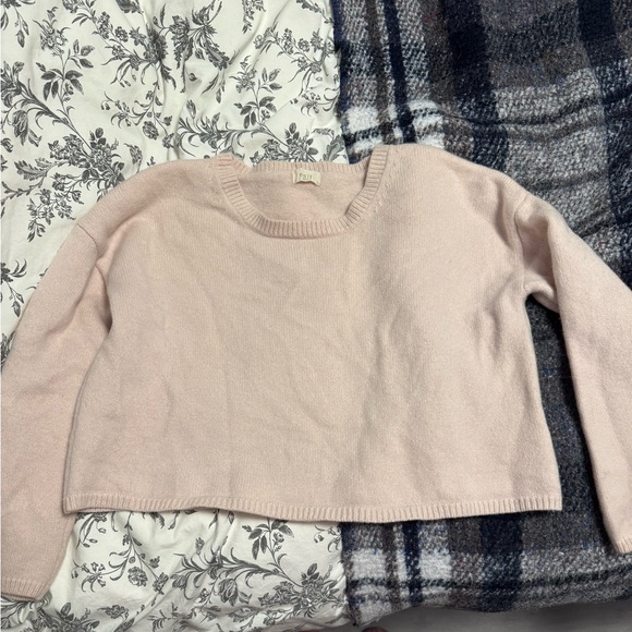 NAIF Light pink #balletcore crop sweater - Picture 2 of 4